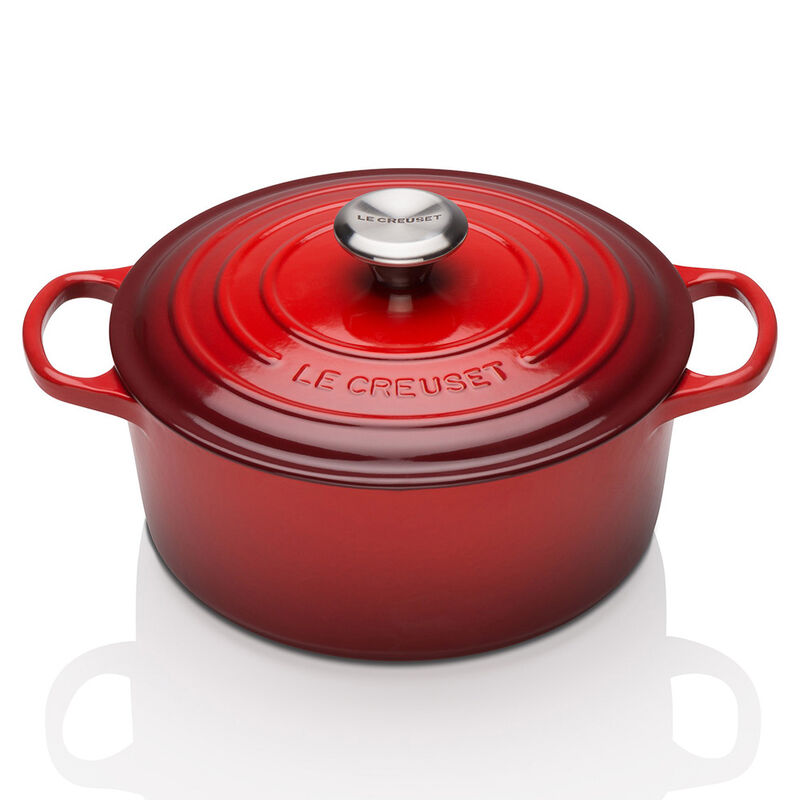 Le Creuset Signature Round Casserole 20 Stainless Steel Knob image number 0